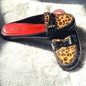 BRIGHTON  Mohawk Leopard Calf Hair Black Patent Leather Slip On mules. Sz 6